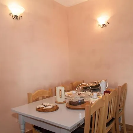 Bed & Breakfast Residenza Lo Sparviero - *